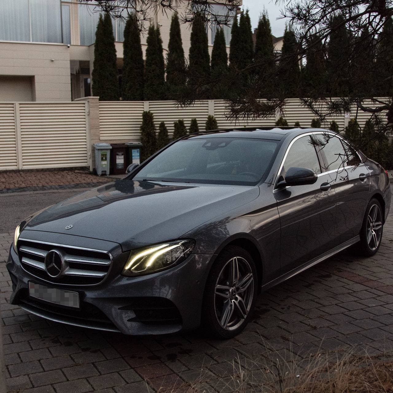 Mercedes-Benz E400, фото 1